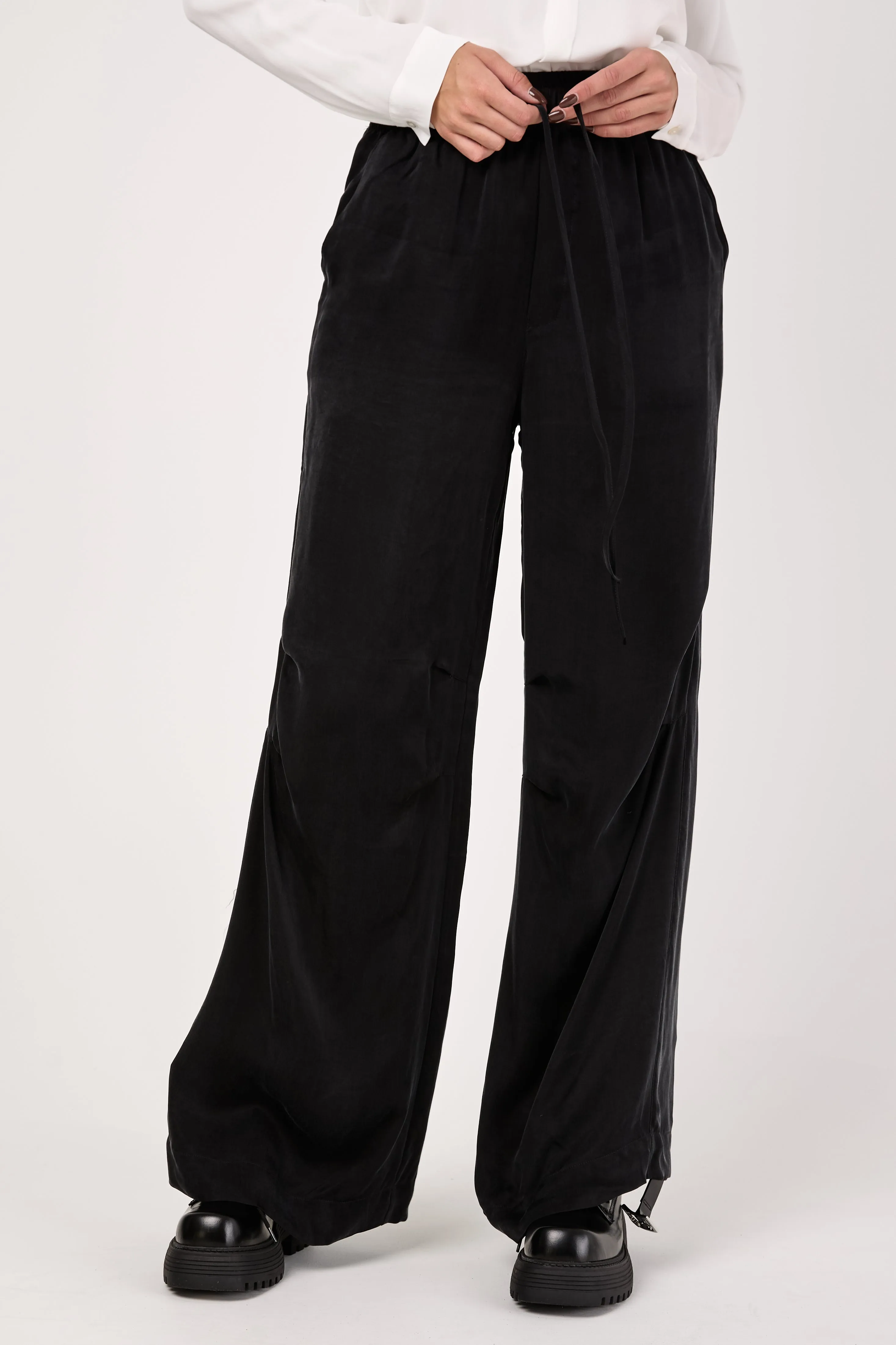 Cupro Wide Pants in Black
