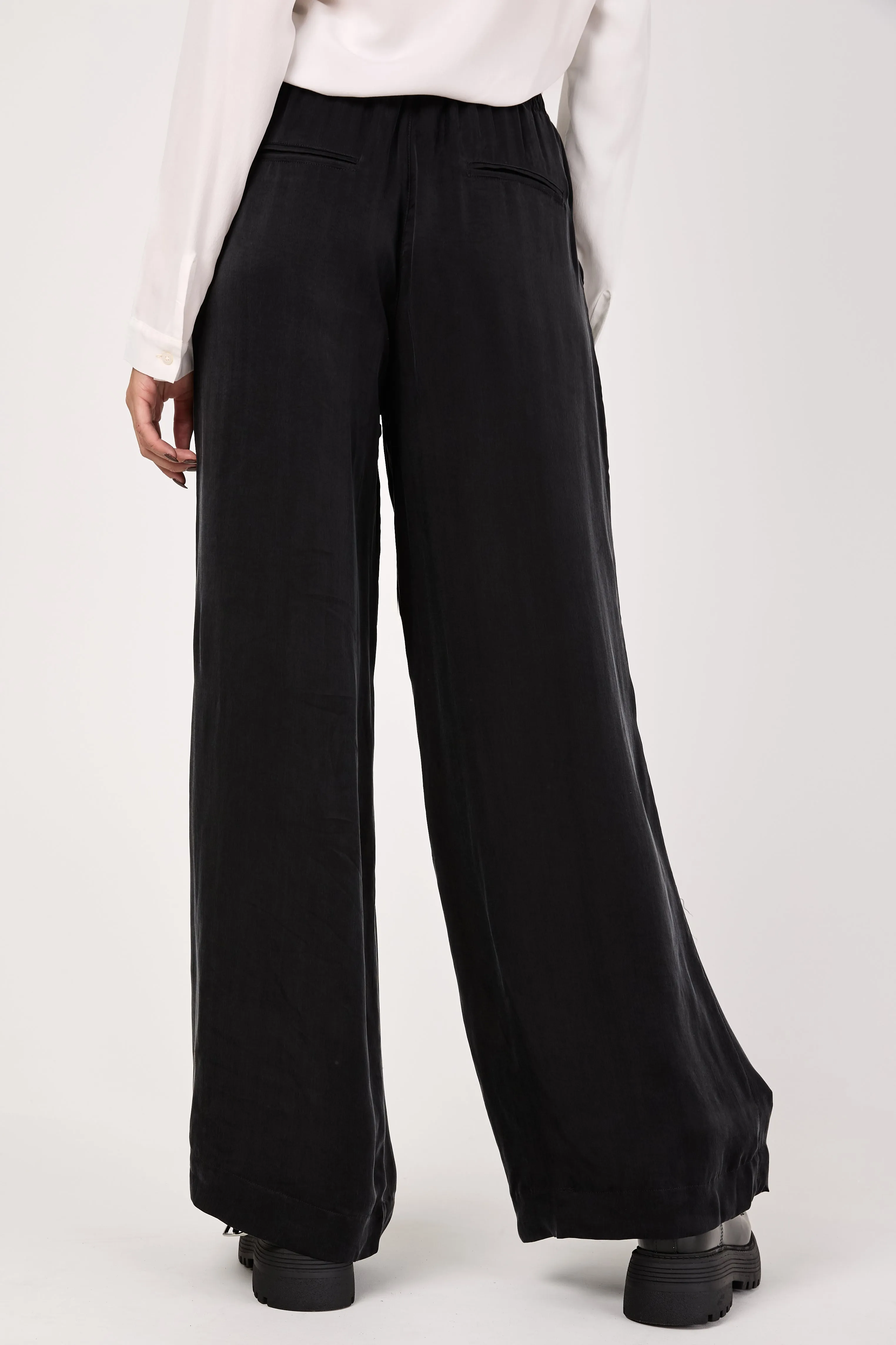 Cupro Wide Pants in Black