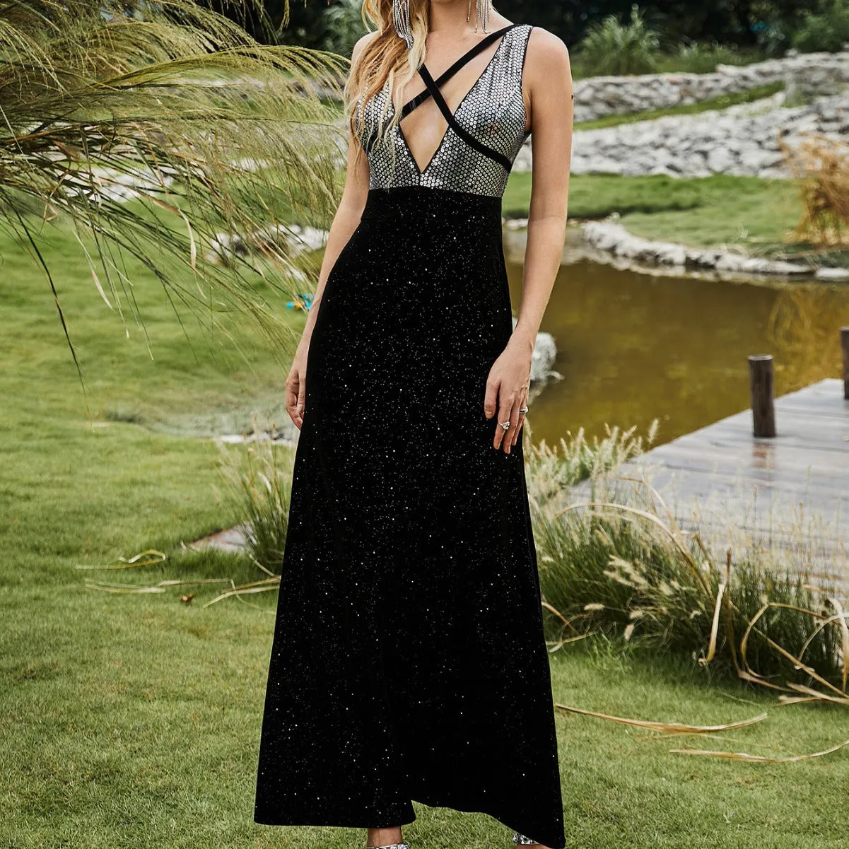 DUNNMALL  European and American Foreign Trade New Sequin Stitching Dress V-neck Design Sexy Backless Sleeveless Party Dress