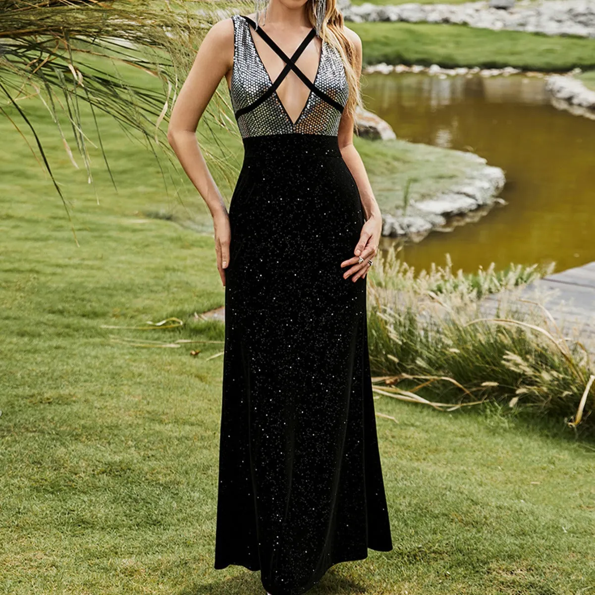 DUNNMALL  European and American Foreign Trade New Sequin Stitching Dress V-neck Design Sexy Backless Sleeveless Party Dress